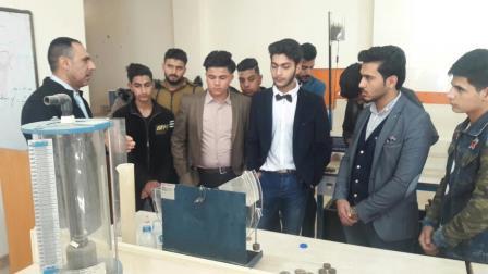 Faculty of Engineering Anbar University receives students of the sixth grade scientific (applied) Al-Fatwa prep school for boys