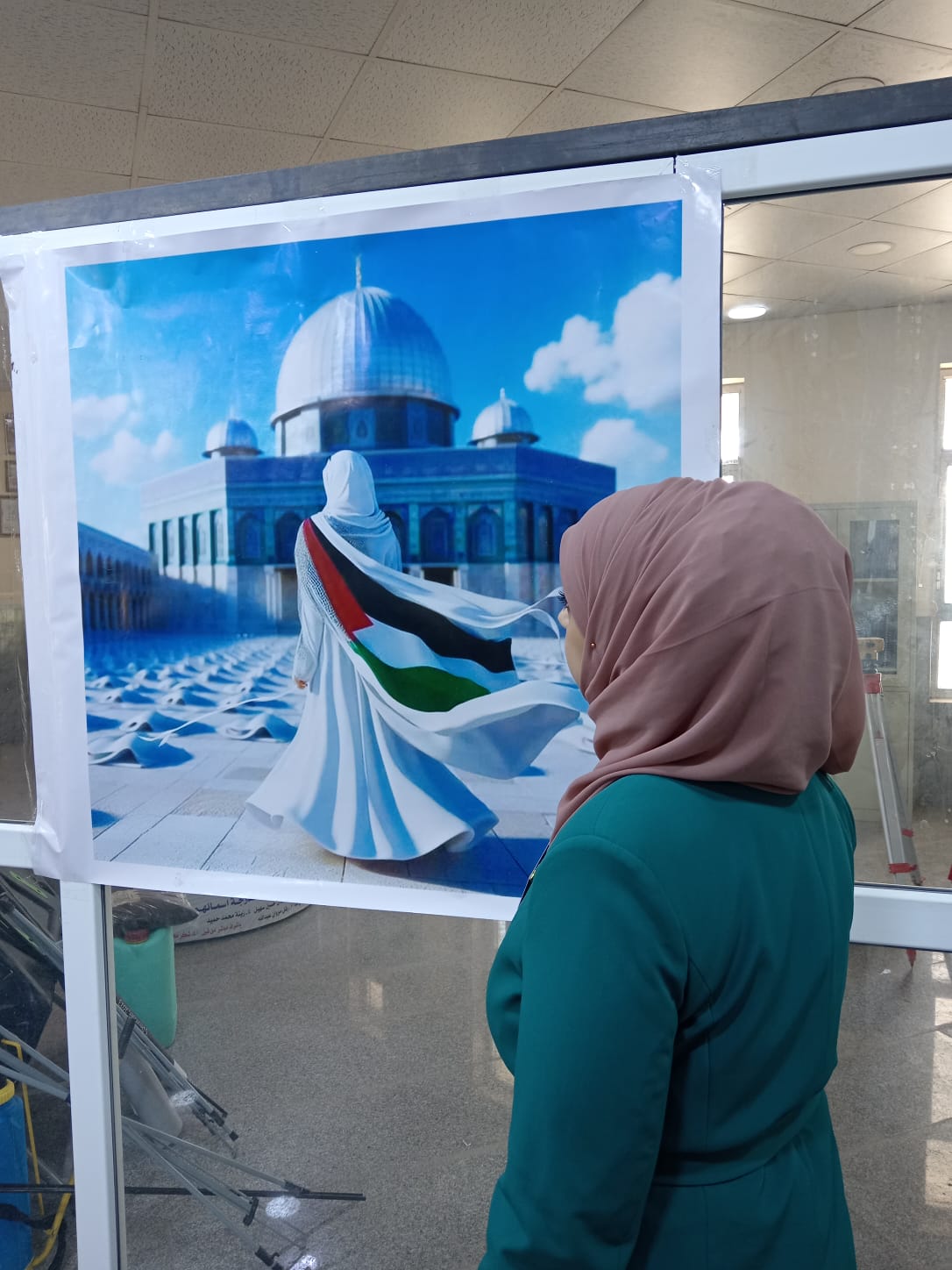 An exhibition embodying the role of Palestinian women