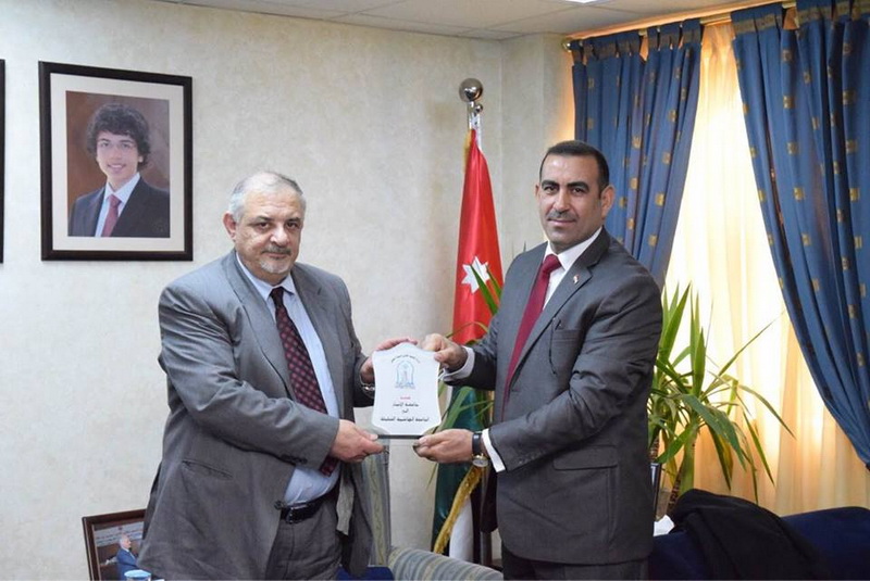 A delegation from the University of Anbar visited Hashemite University in Jordan