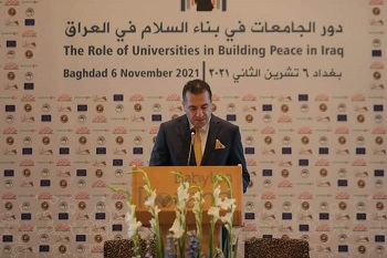 كلية الآداب تشارك في مؤتمر دور الجامعات في بناء السلام في العراق.