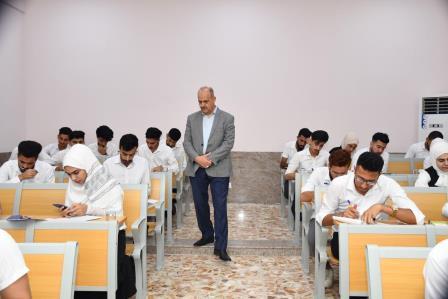 The Dean of the College of Engineering at the University of Anbar, Professor Dr. Abdul Rahman Salman Jumaa, conducted an inspection of the first-round final exams for first-year students for the academic year 2022/2023.