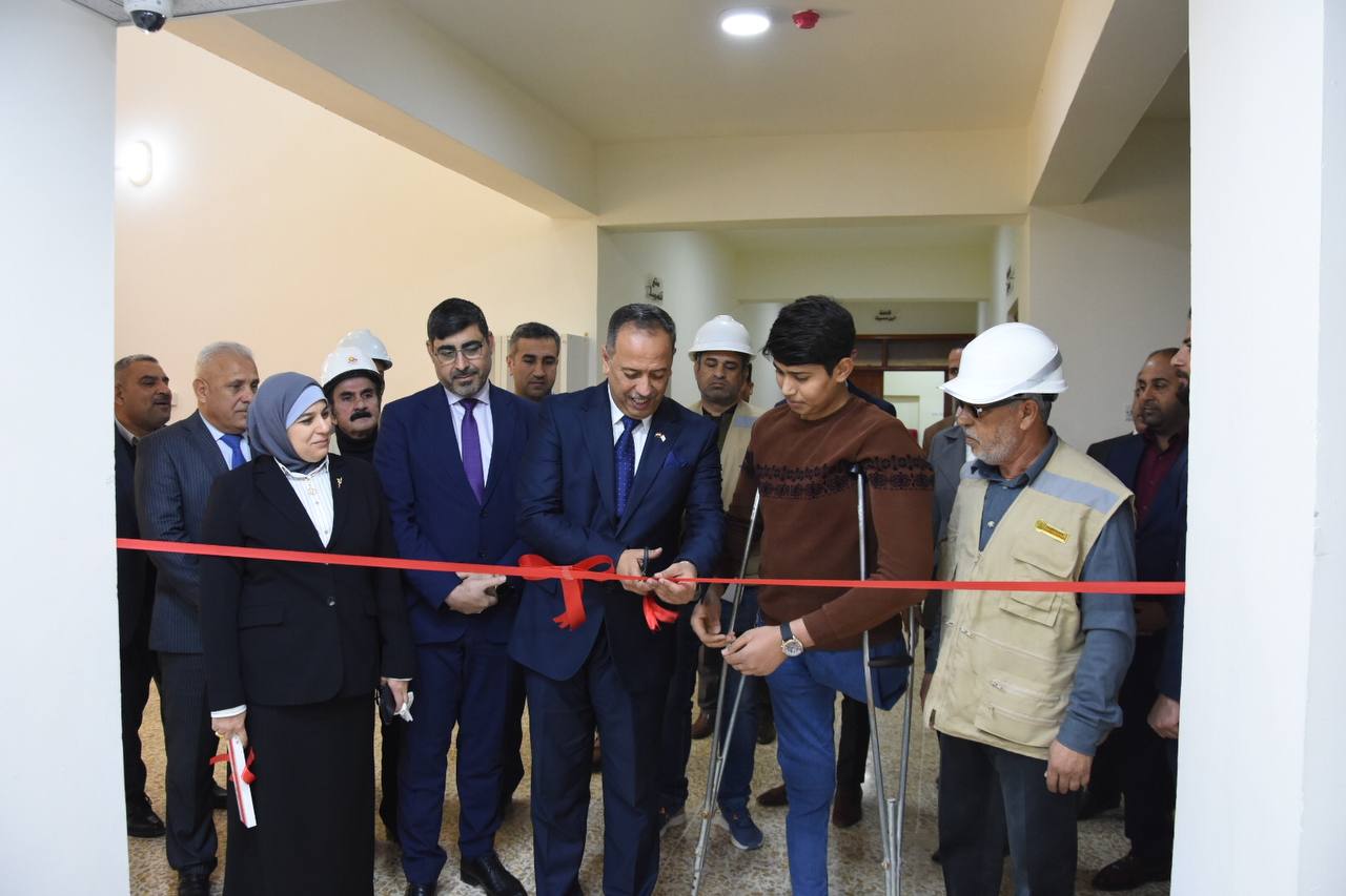 السيد رئيس جامعة الانبار يفتتح مشروع توسعة بنايات كلية الصيدلة