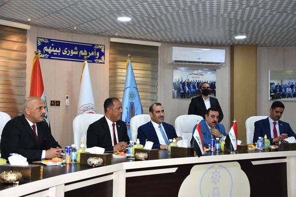 وزير التخطيط يفتتح عدد من المشاريع في جامعة الانبار 