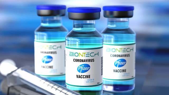 مراجعة المركز الصحي في الجامعة لاخذ اللقاح المضاد لفيروس كورونا