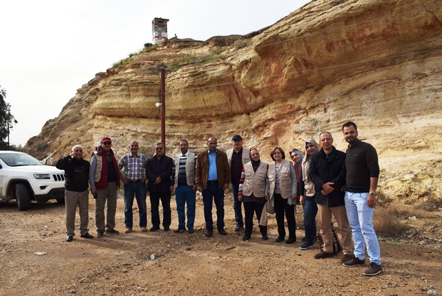 المؤتمر الثاني لجيولوجيا الصحراء الغربية في جولة حقلية في الانبار 
